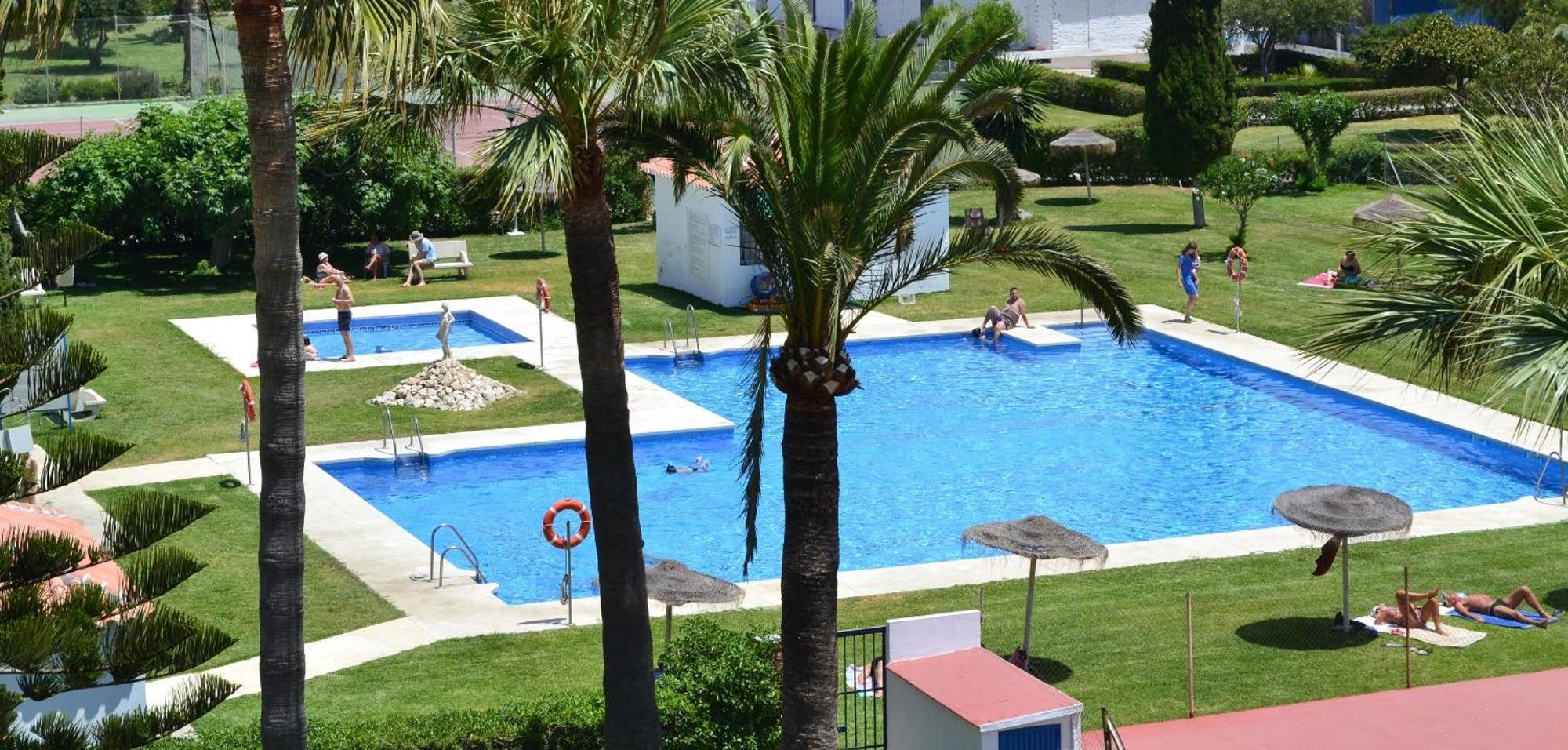 Spacious 1 Bedroom Apartment, Beach Front, Torrox Costa Extérieur photo