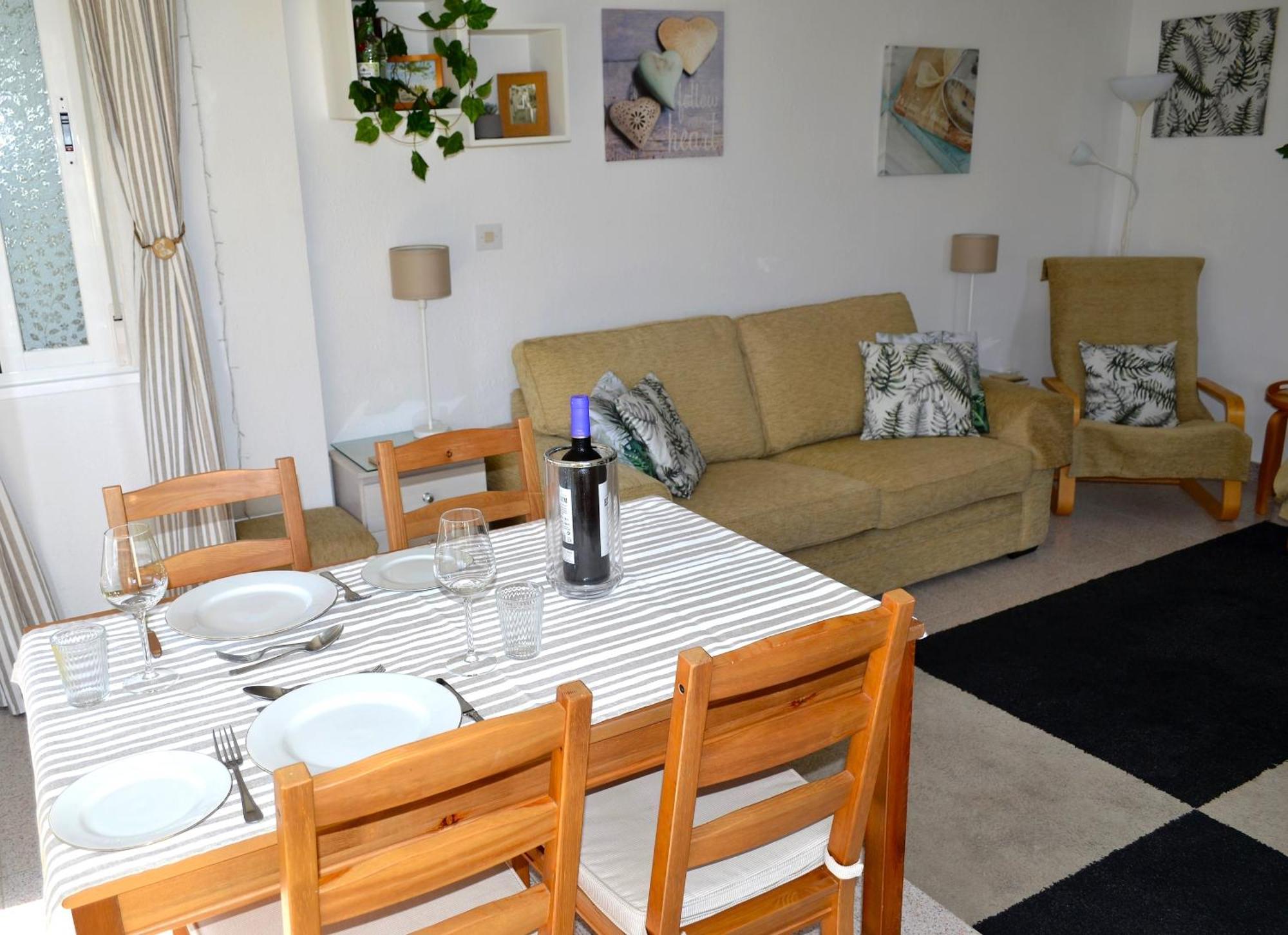 Spacious 1 Bedroom Apartment, Beach Front, Torrox Costa Extérieur photo