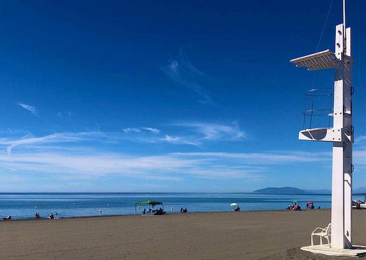 Spacious 1 Bedroom Apartment, Beach Front, Torrox Costa Extérieur photo