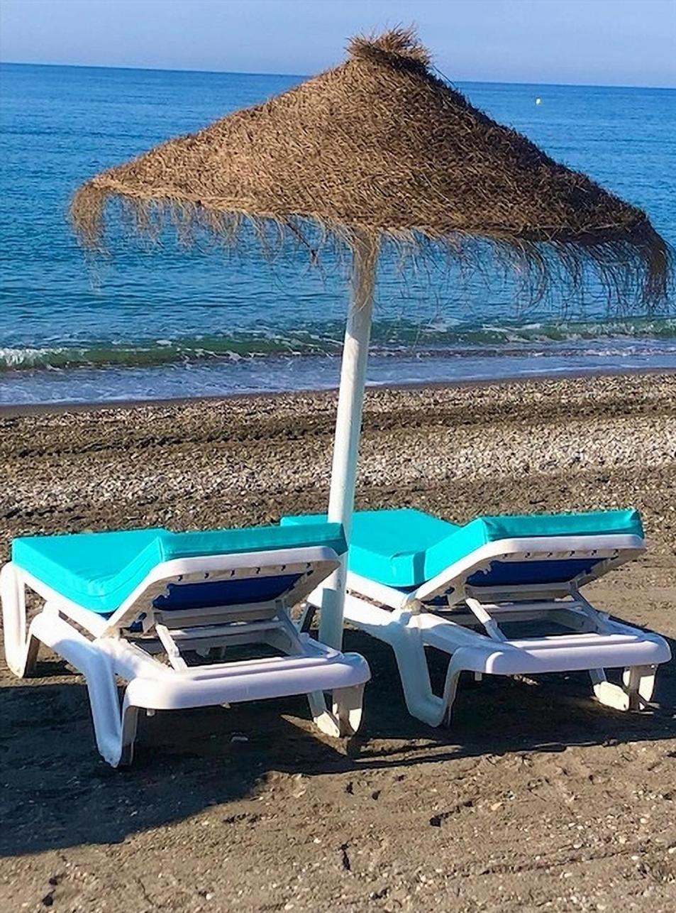 Spacious 1 Bedroom Apartment, Beach Front, Torrox Costa Extérieur photo